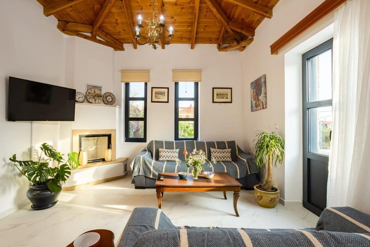 Mani Stone Built Home A Breath Away To The Sea Stoupa Exterior photo