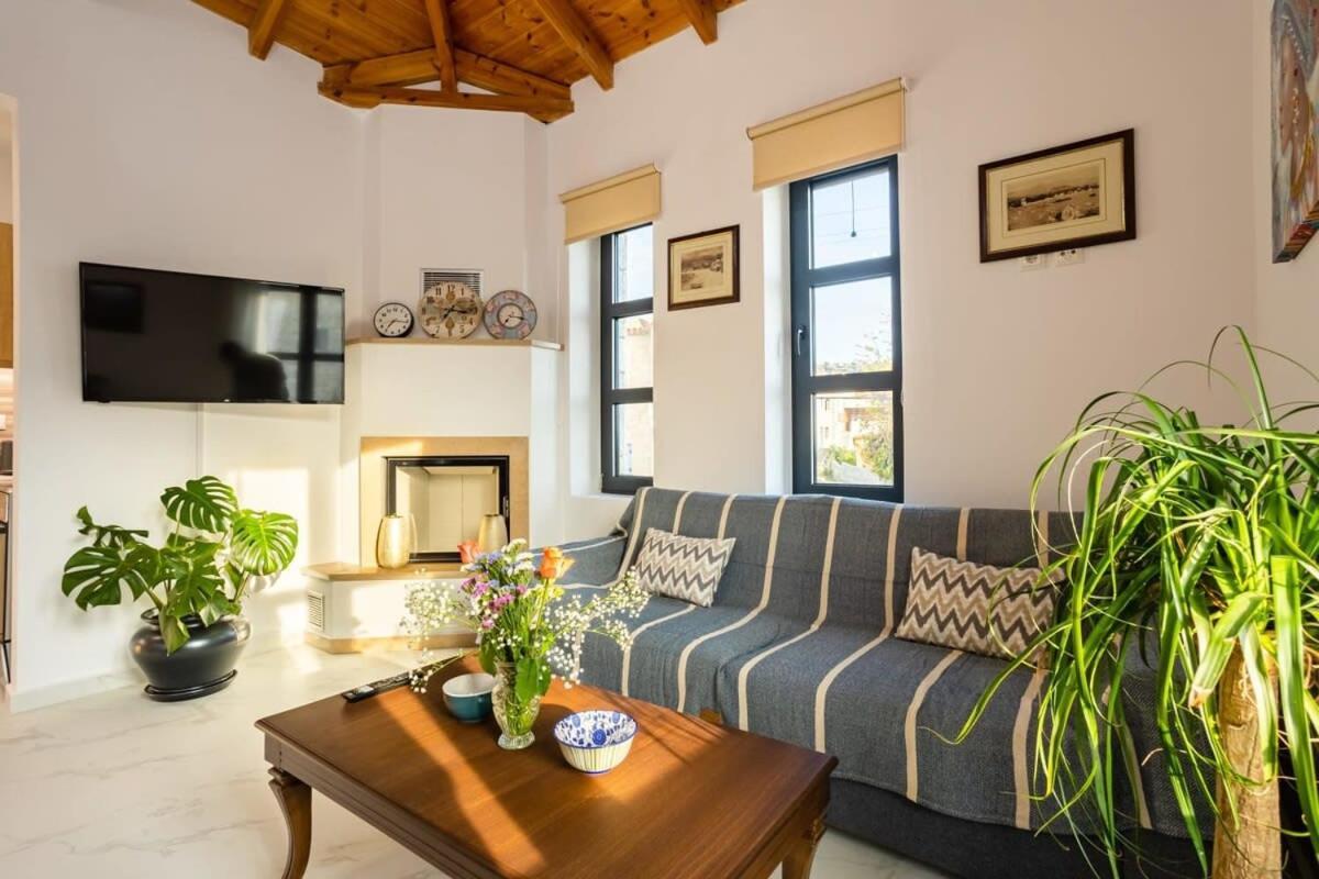 Mani Stone Built Home A Breath Away To The Sea Stoupa Exterior photo