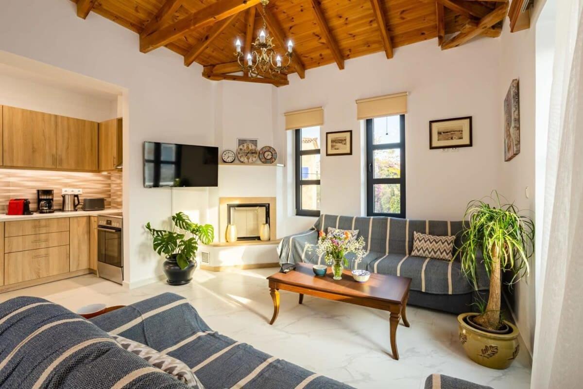 Mani Stone Built Home A Breath Away To The Sea Stoupa Exterior photo